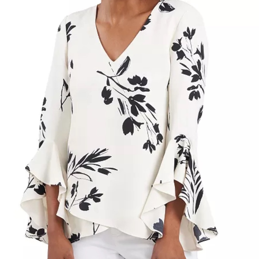Women’s Floral Printed Flutter Sleeve Blouse